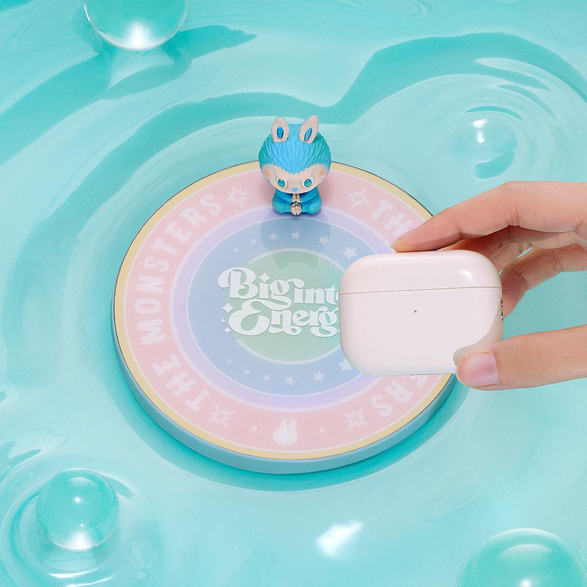 POP MART THE MONSTERS Big into Energy Series-Wireless Charger