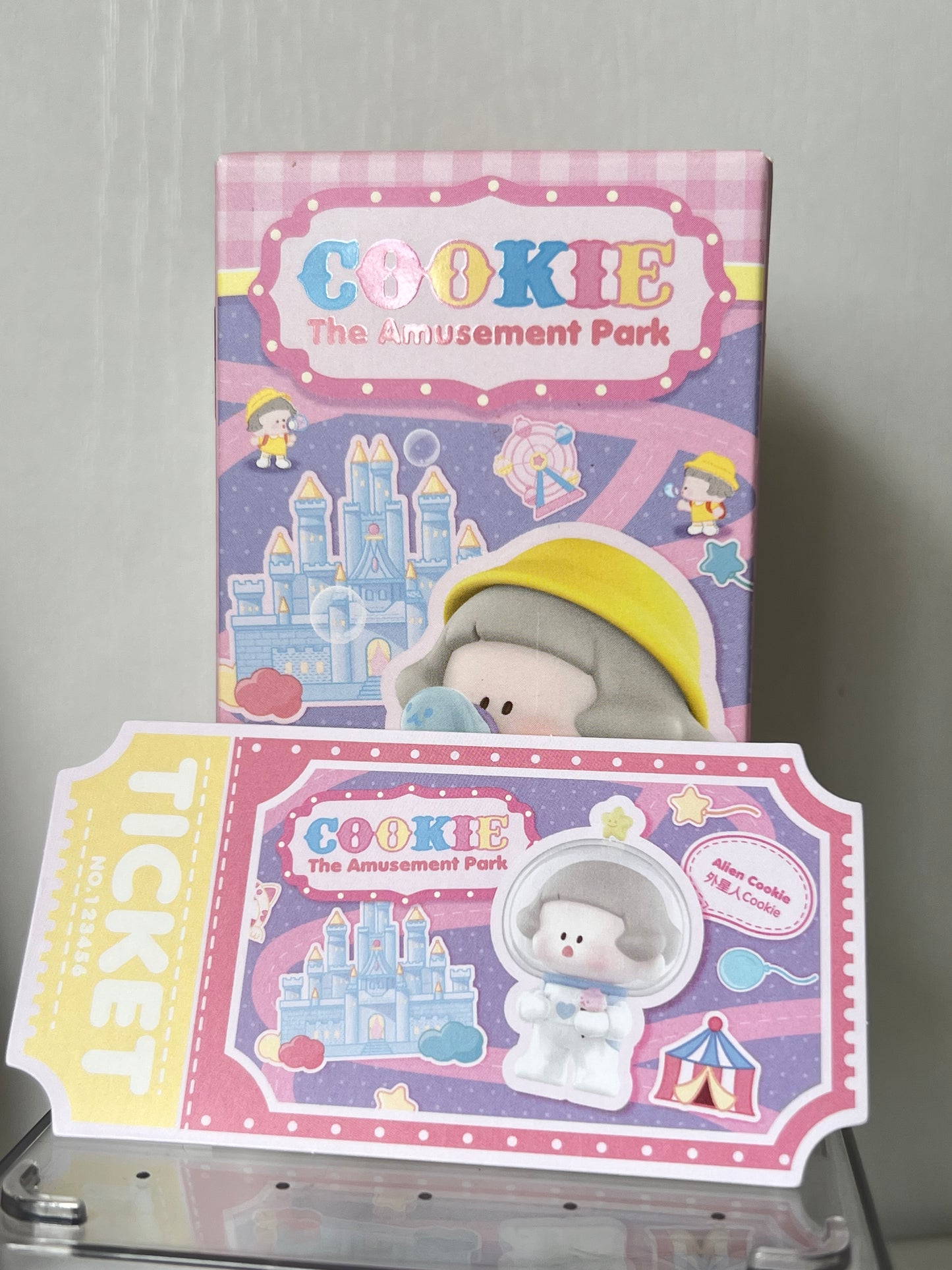 POP MART Cookie The Amusement Park Series Figures - Alien Cookie (Single Items)